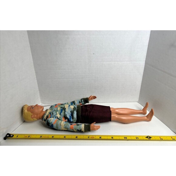 2016 Ken Doll With Outfit - Picture 6 of 6